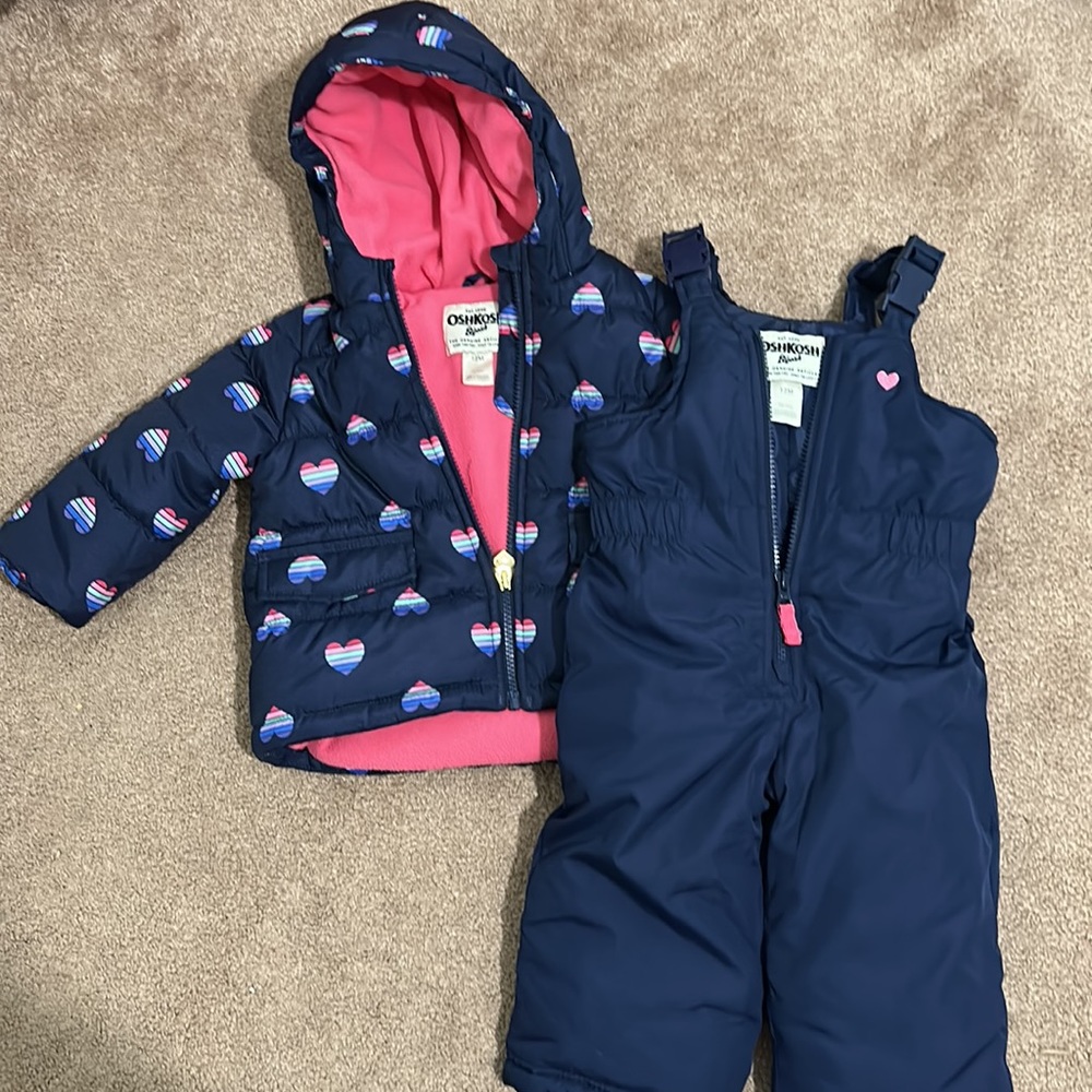 Osh Kosh 12m girls snowsuit - EUC